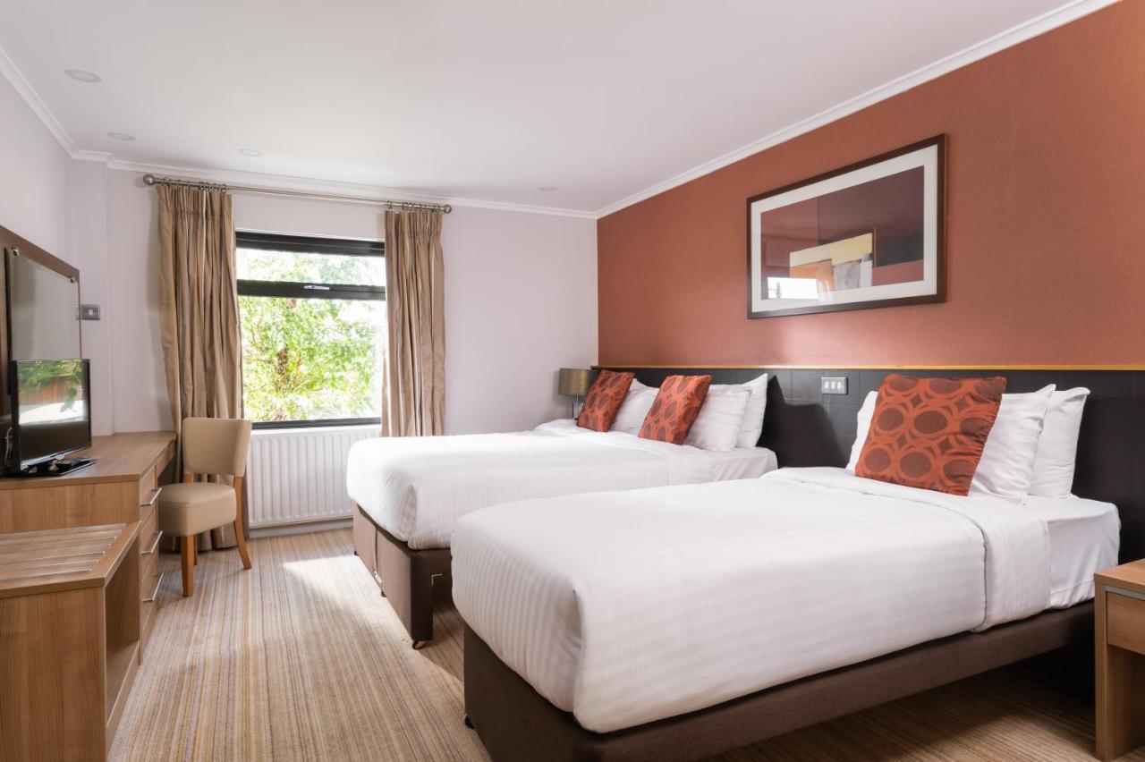 ניוטאונארדס Strangford Arms Hotel מראה חיצוני תמונה