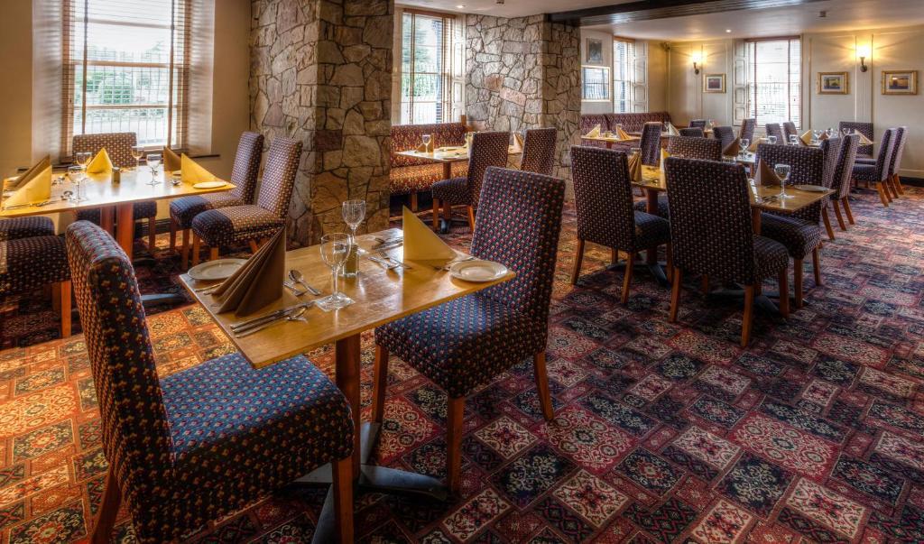 ניוטאונארדס Strangford Arms Hotel מראה חיצוני תמונה