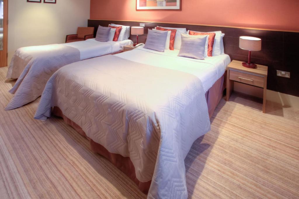 ניוטאונארדס Strangford Arms Hotel חדר תמונה