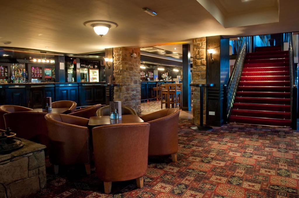 ניוטאונארדס Strangford Arms Hotel מראה חיצוני תמונה
