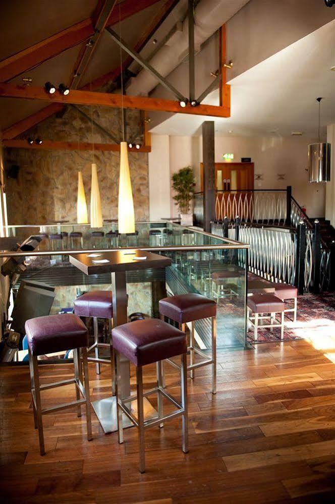ניוטאונארדס Strangford Arms Hotel מראה חיצוני תמונה