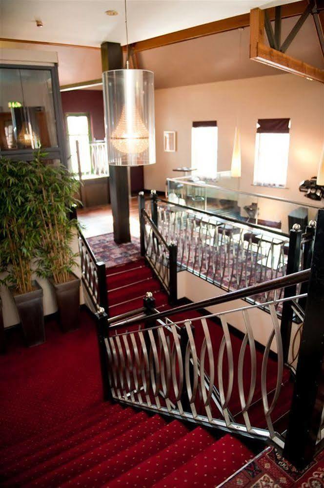 ניוטאונארדס Strangford Arms Hotel מראה חיצוני תמונה